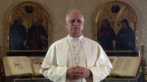 “Giáo Dục Đích Thực Thúc Đẩy Sự Kết Hợp Giữa Đức Tin Và Lý Trí”